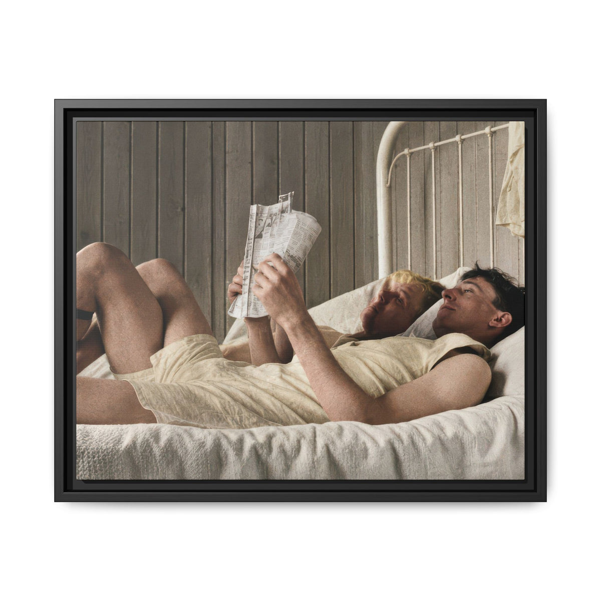 paire 160 | Framed Vintage Photo - Matte Canvas