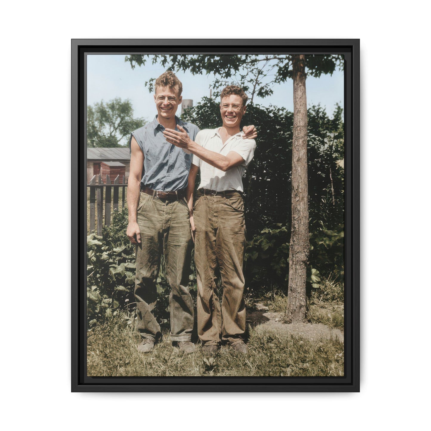 paire 052 | Framed Vintage Photo - Matte Canvas