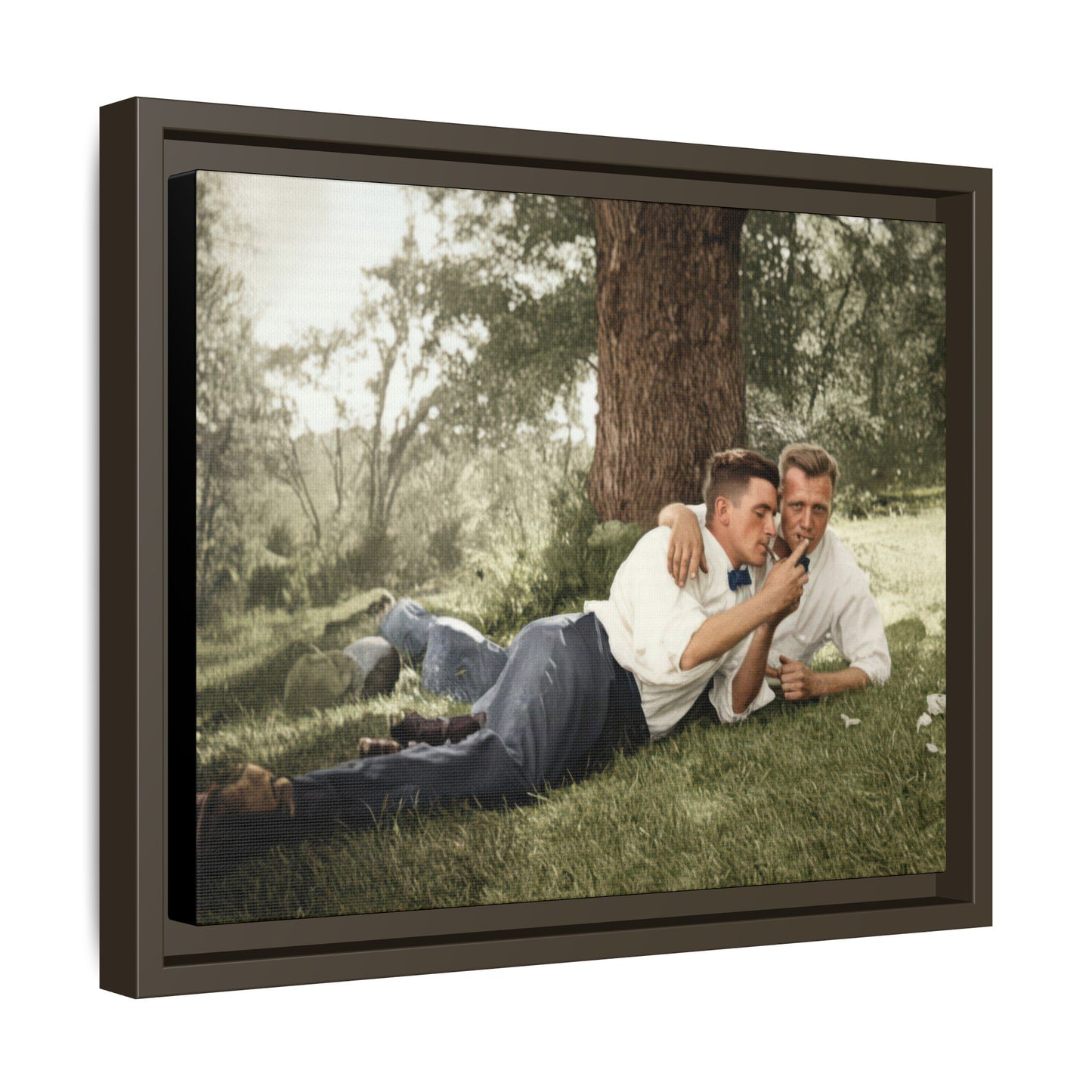 paire 137 | Framed Vintage Photo - Matte Canvas