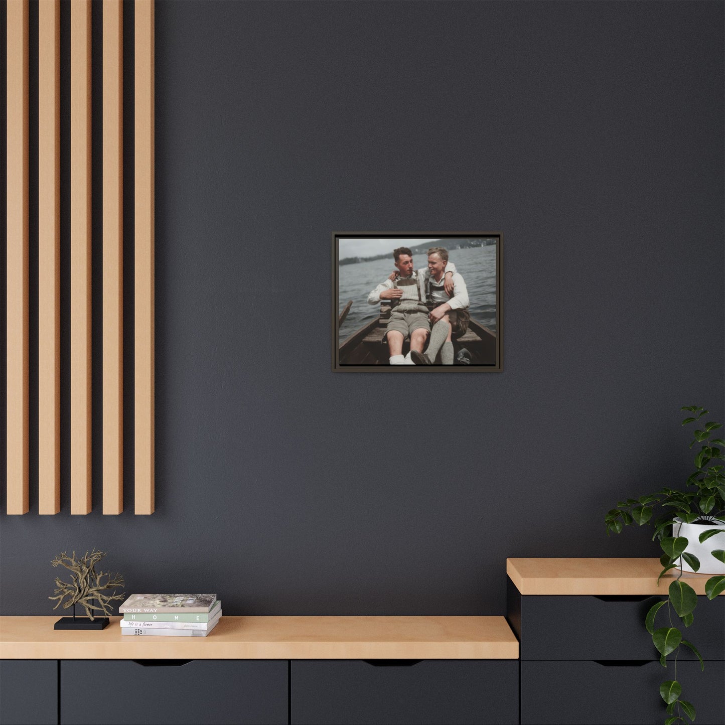 paire 116 | Framed Vintage Photo - Matte Canvas