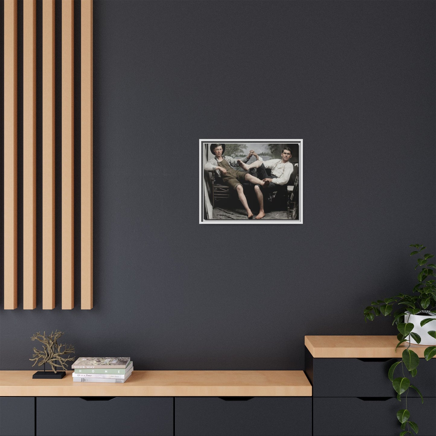 paire 118 | Framed Vintage Photo - Matte Canvas