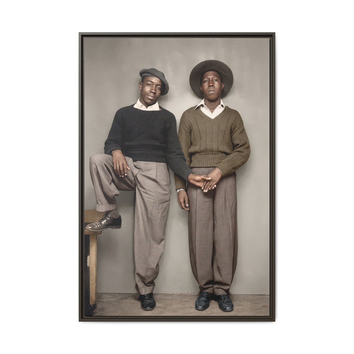 paire 161 | Framed Vintage Photo - Matte Canvas