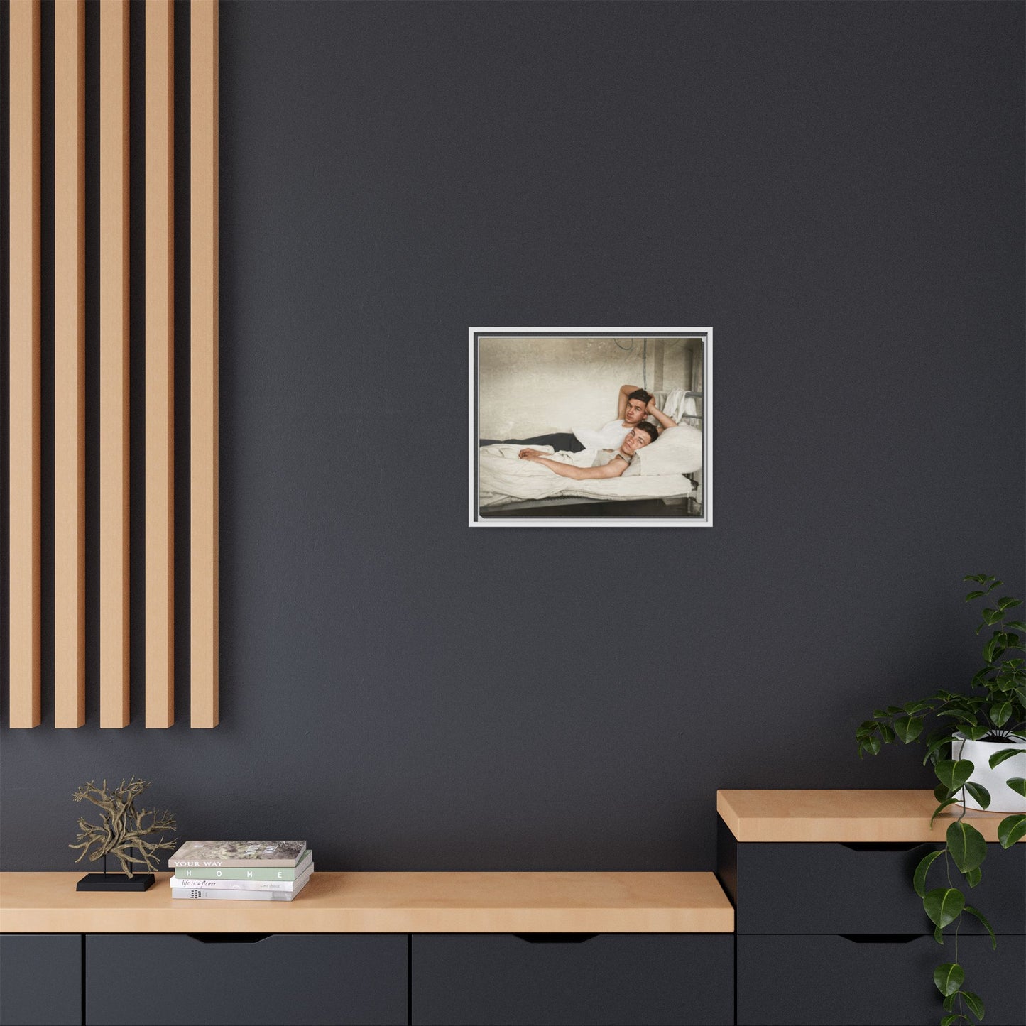 paire 146 | Framed Vintage Photo - Matte Canvas