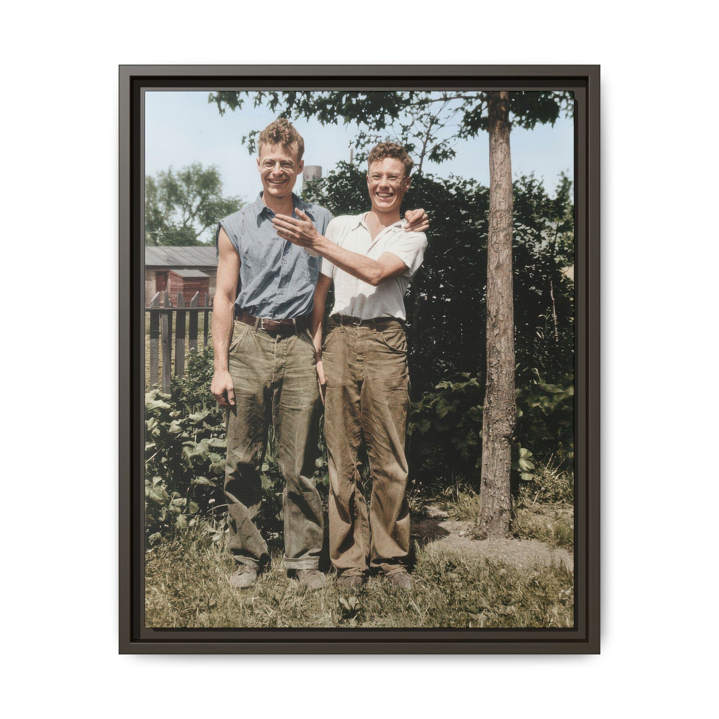 paire 052 | Framed Vintage Photo - Matte Canvas