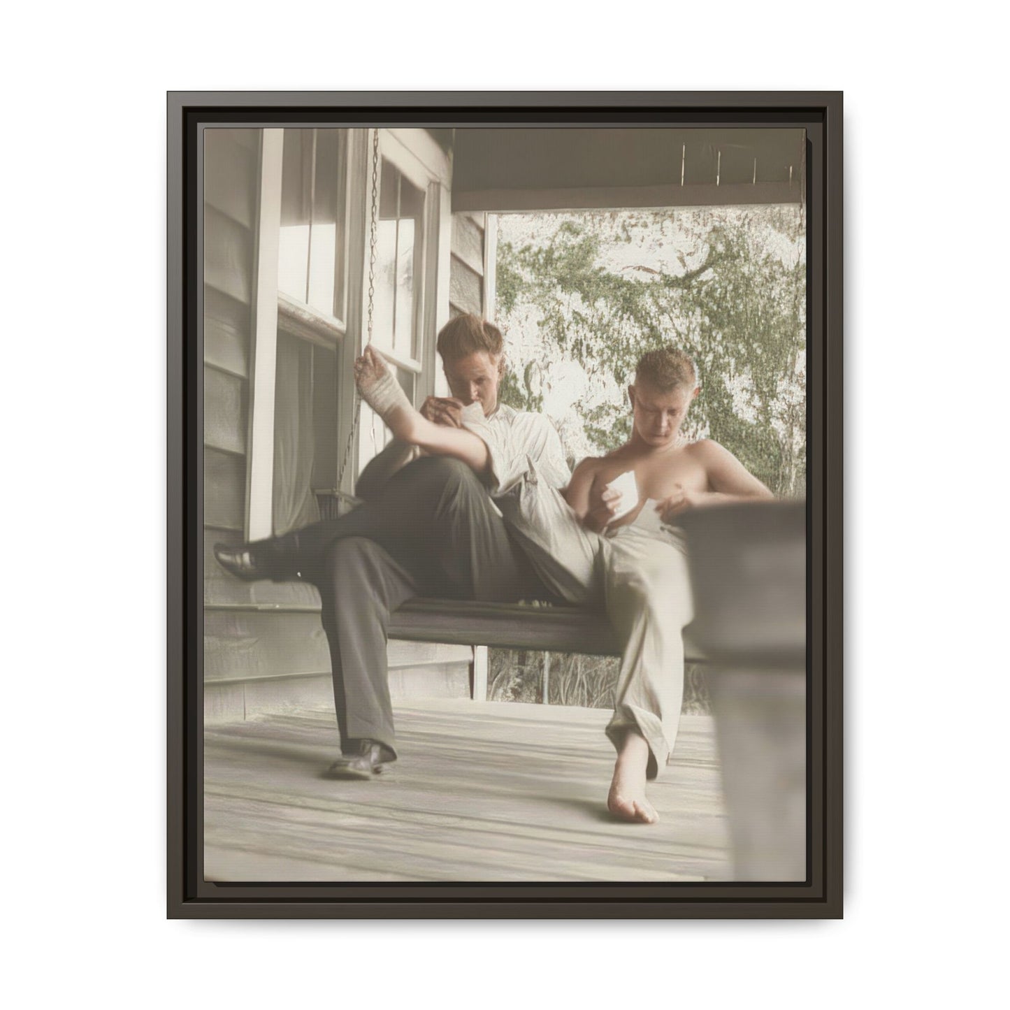 paire 051 | Framed Vintage Photo - Matte Canvas