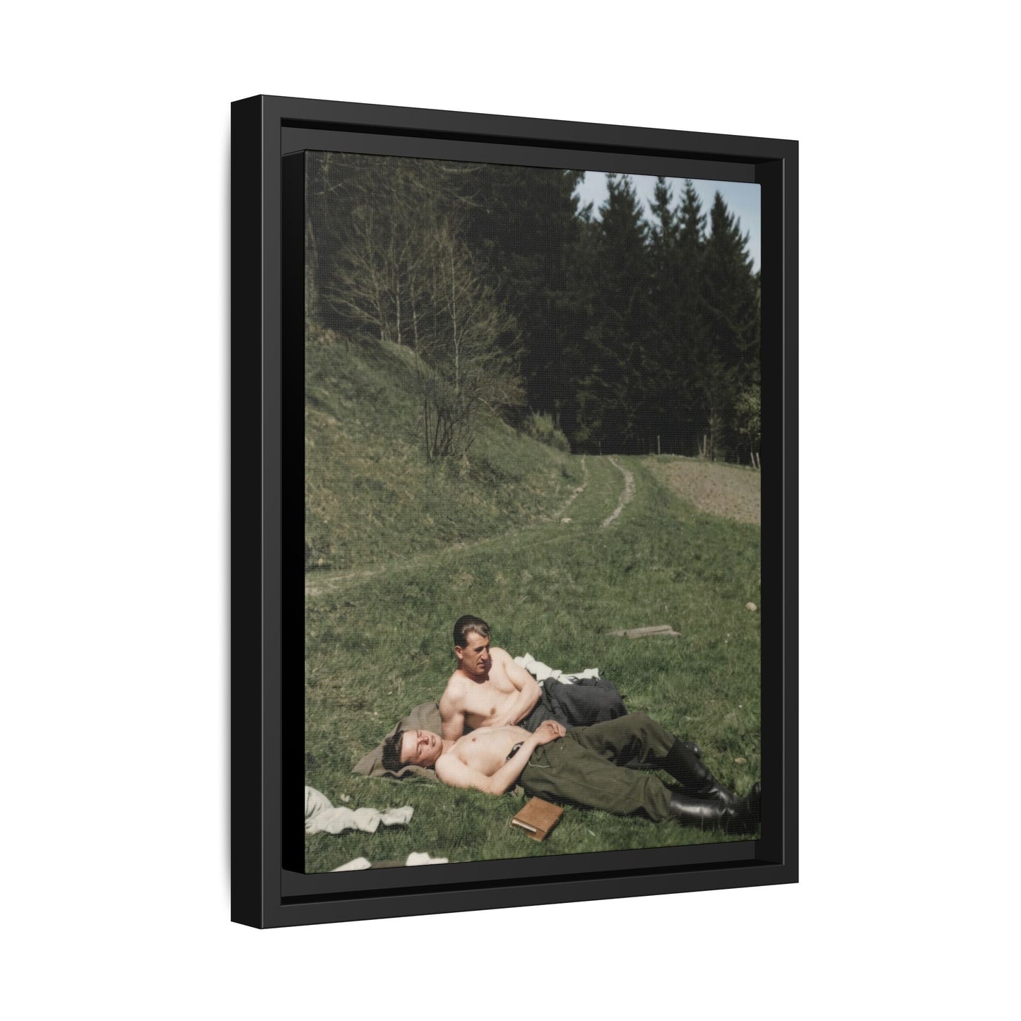 paire 073 | Framed Vintage Photo - Matte Canvas