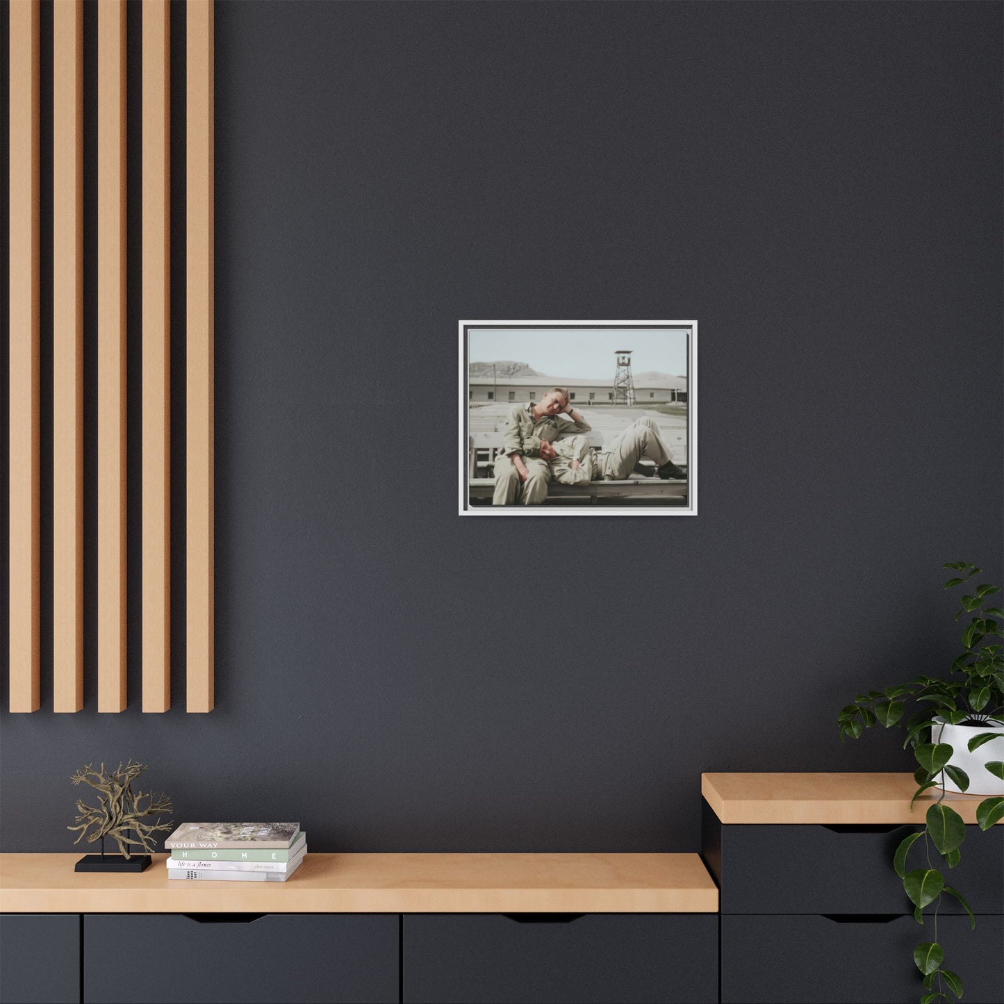 paire 096 | Framed Vintage Photo - Matte Canvas