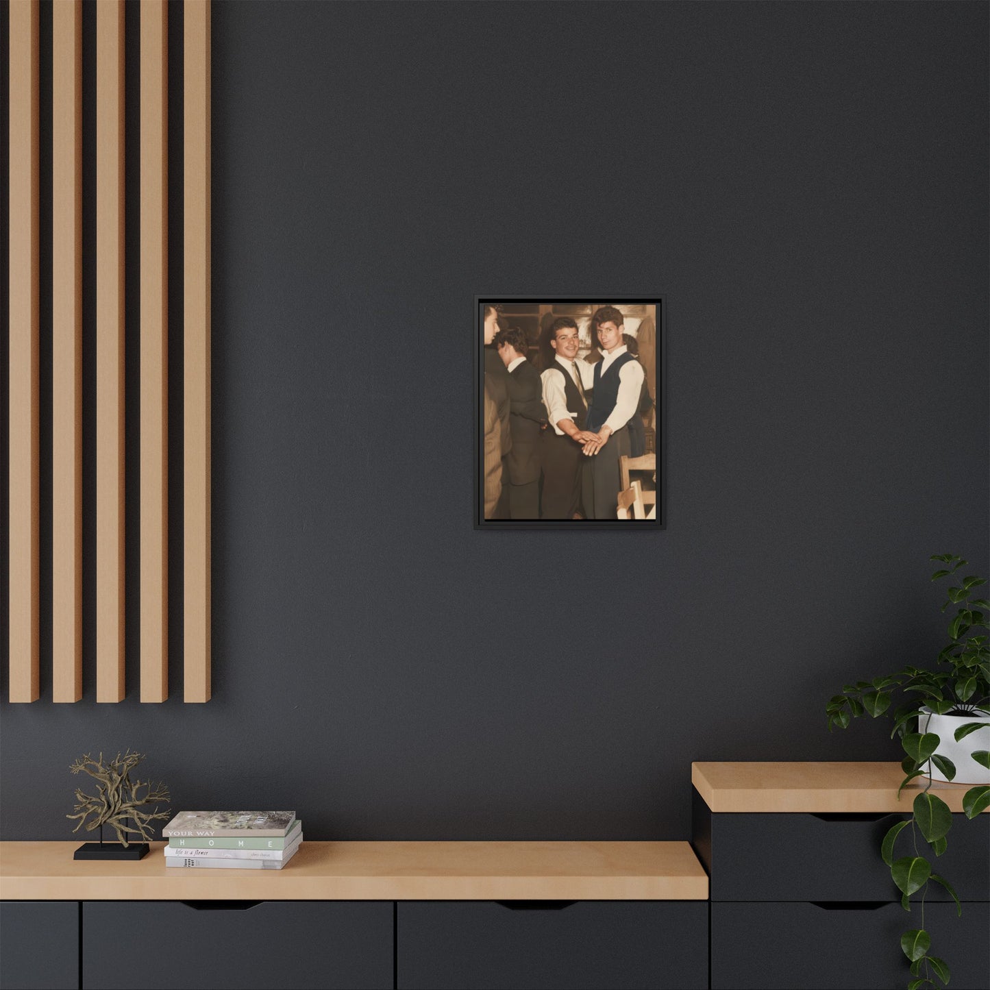 paire 134 | Framed Vintage Photo - Matte Canvas