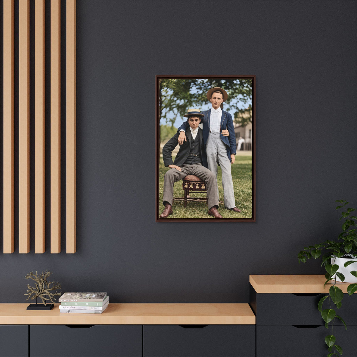 paire 167 | Framed Vintage Photo - Matte Canvas