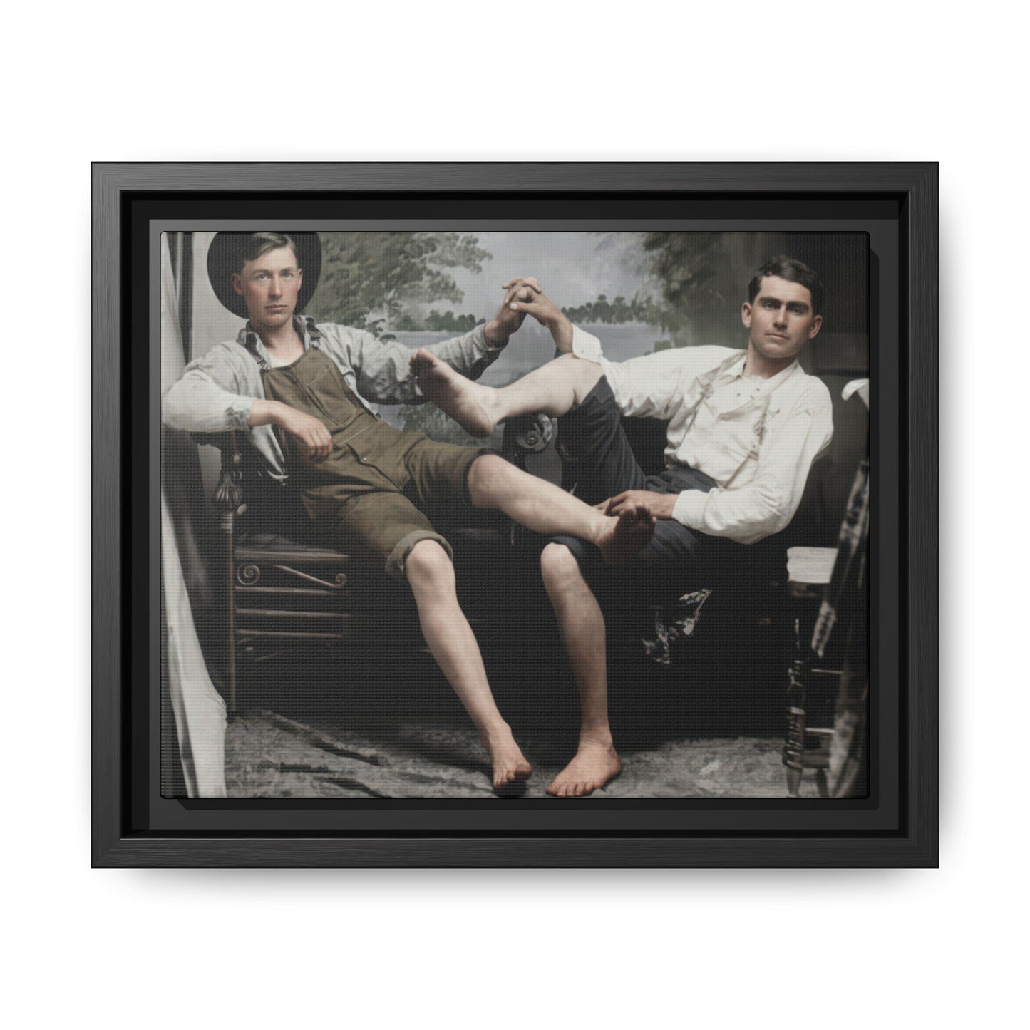 paire 118 | Framed Vintage Photo - Matte Canvas