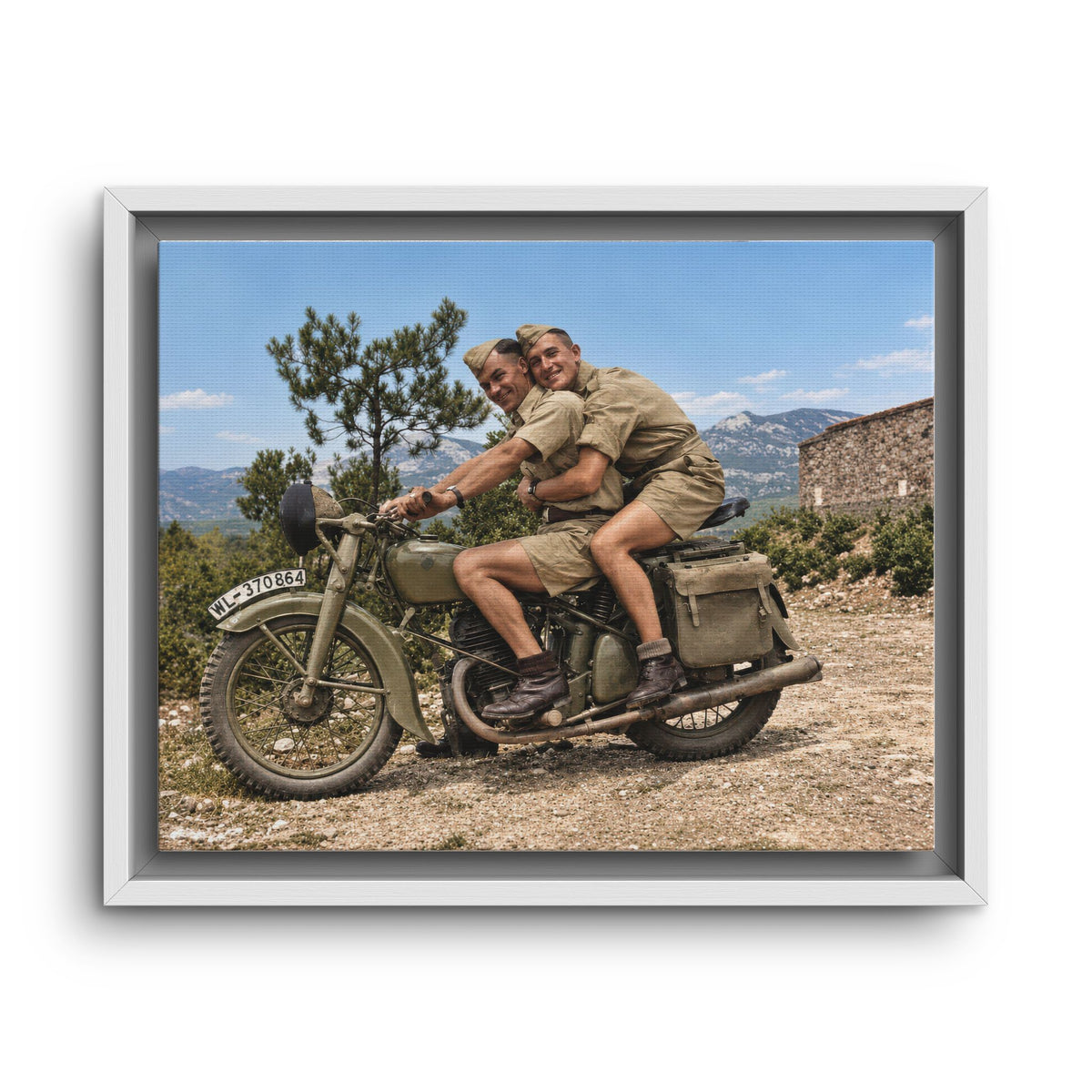 paire 166 | Framed Vintage Photo - Matte Canvas