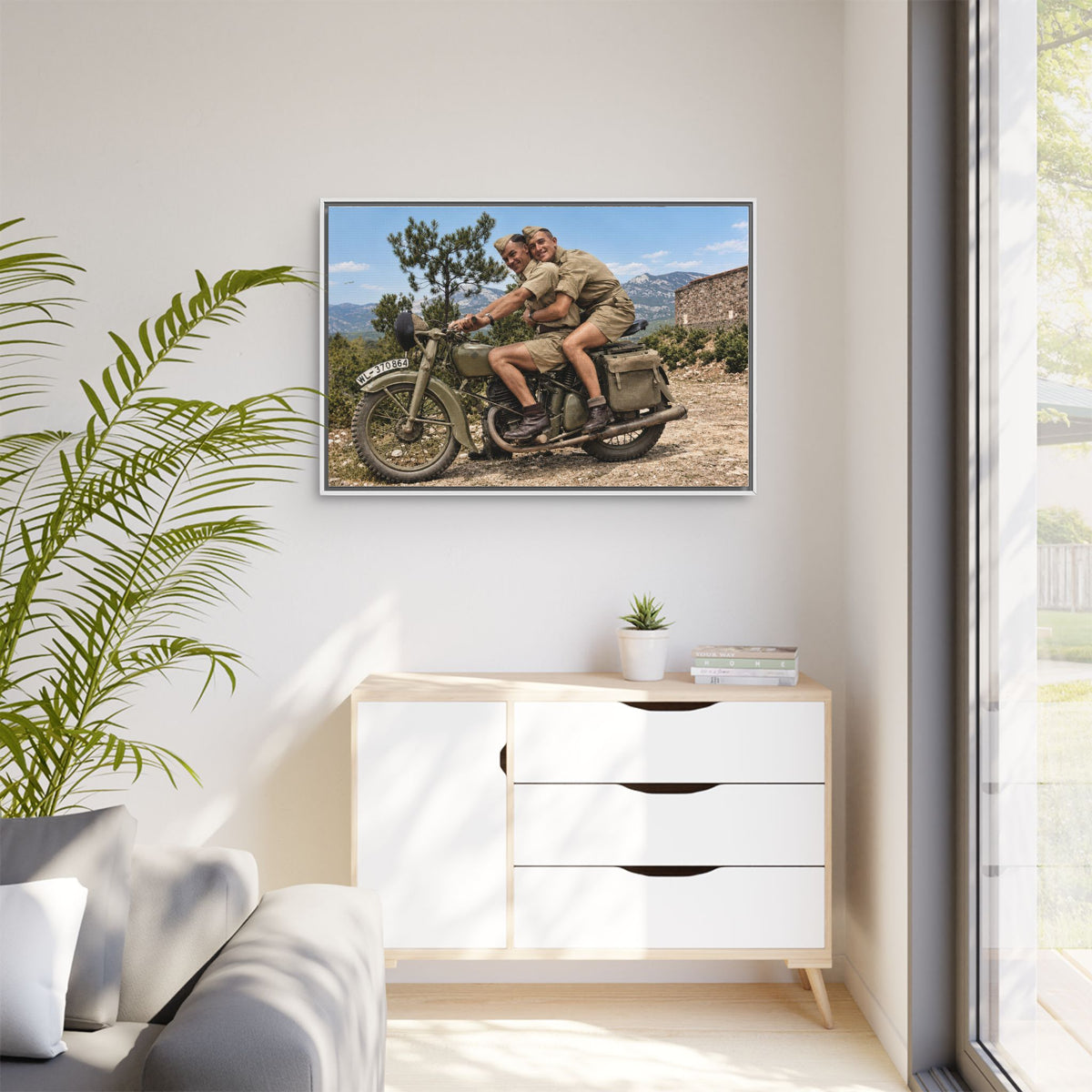 paire 166 | Framed Vintage Photo - Matte Canvas