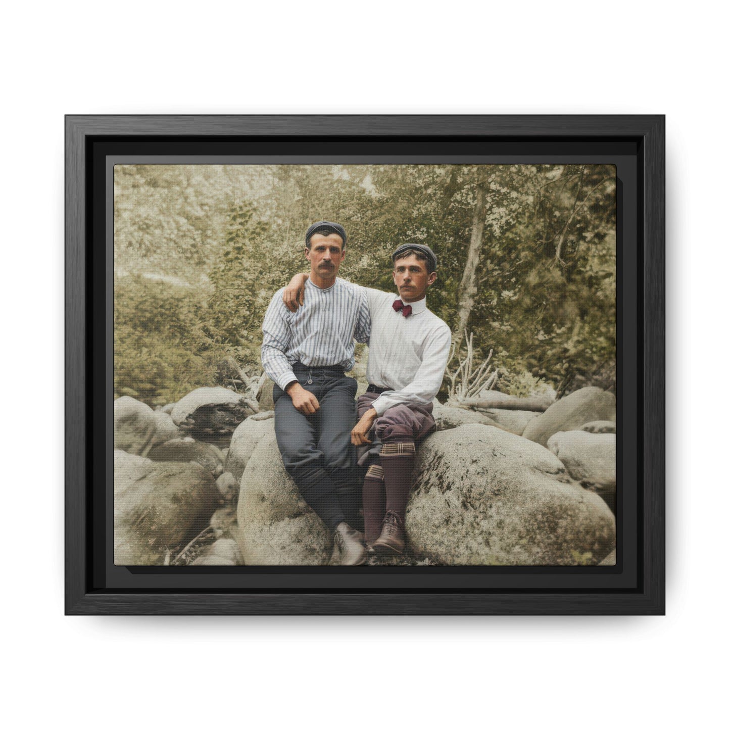 paire 113 | Framed Vintage Photo - Matte Canvas