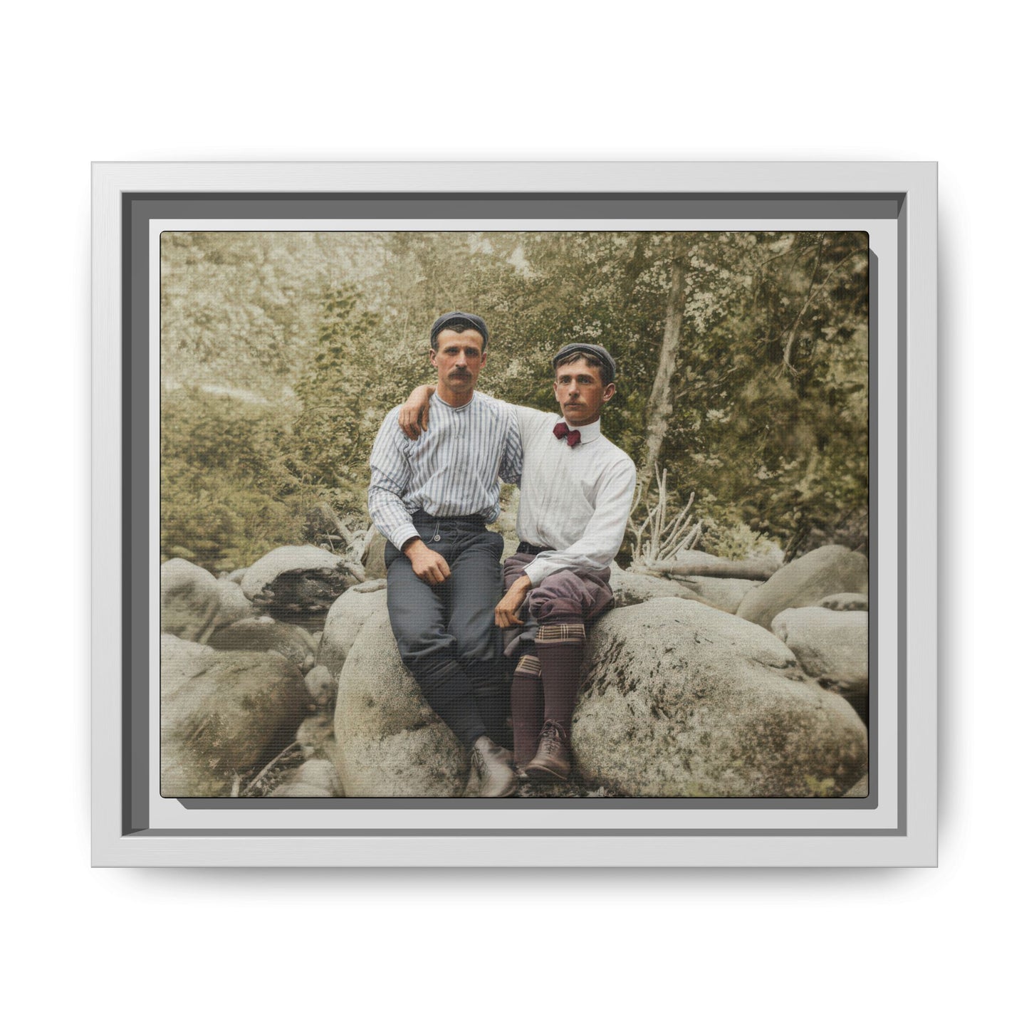paire 113 | Framed Vintage Photo - Matte Canvas