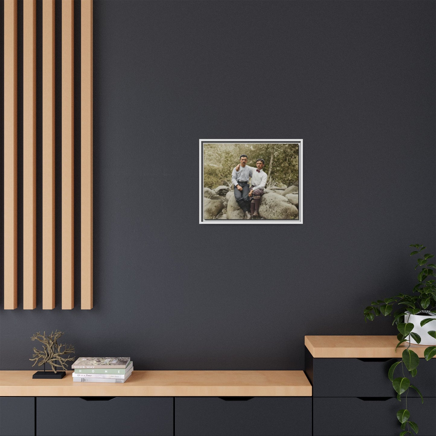 paire 113 | Framed Vintage Photo - Matte Canvas