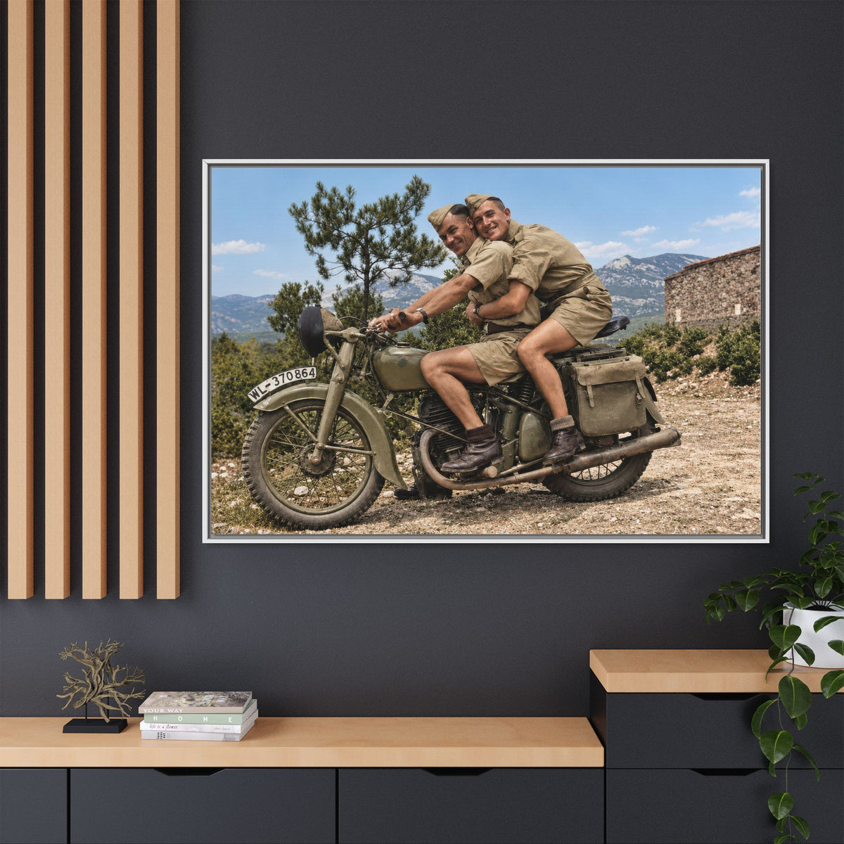 paire 166 | Framed Vintage Photo - Matte Canvas