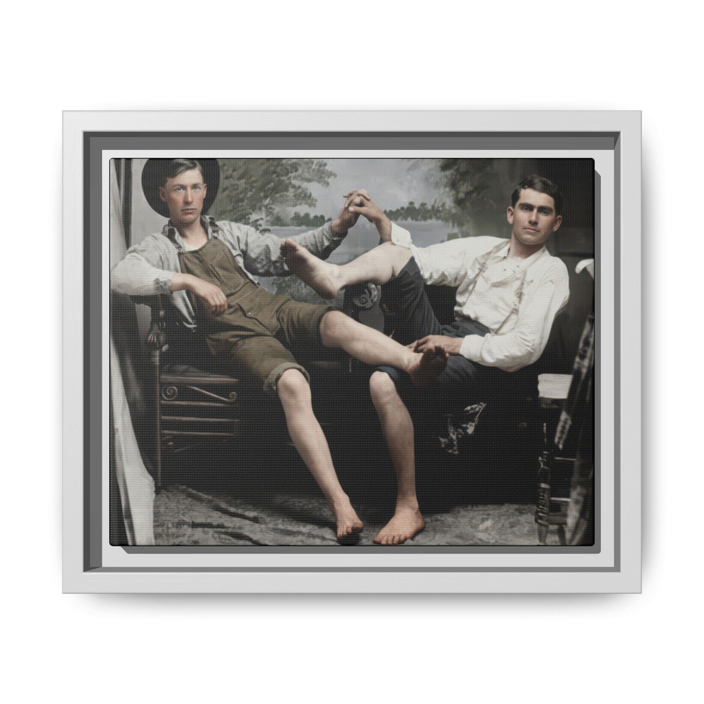 paire 118 | Framed Vintage Photo - Matte Canvas