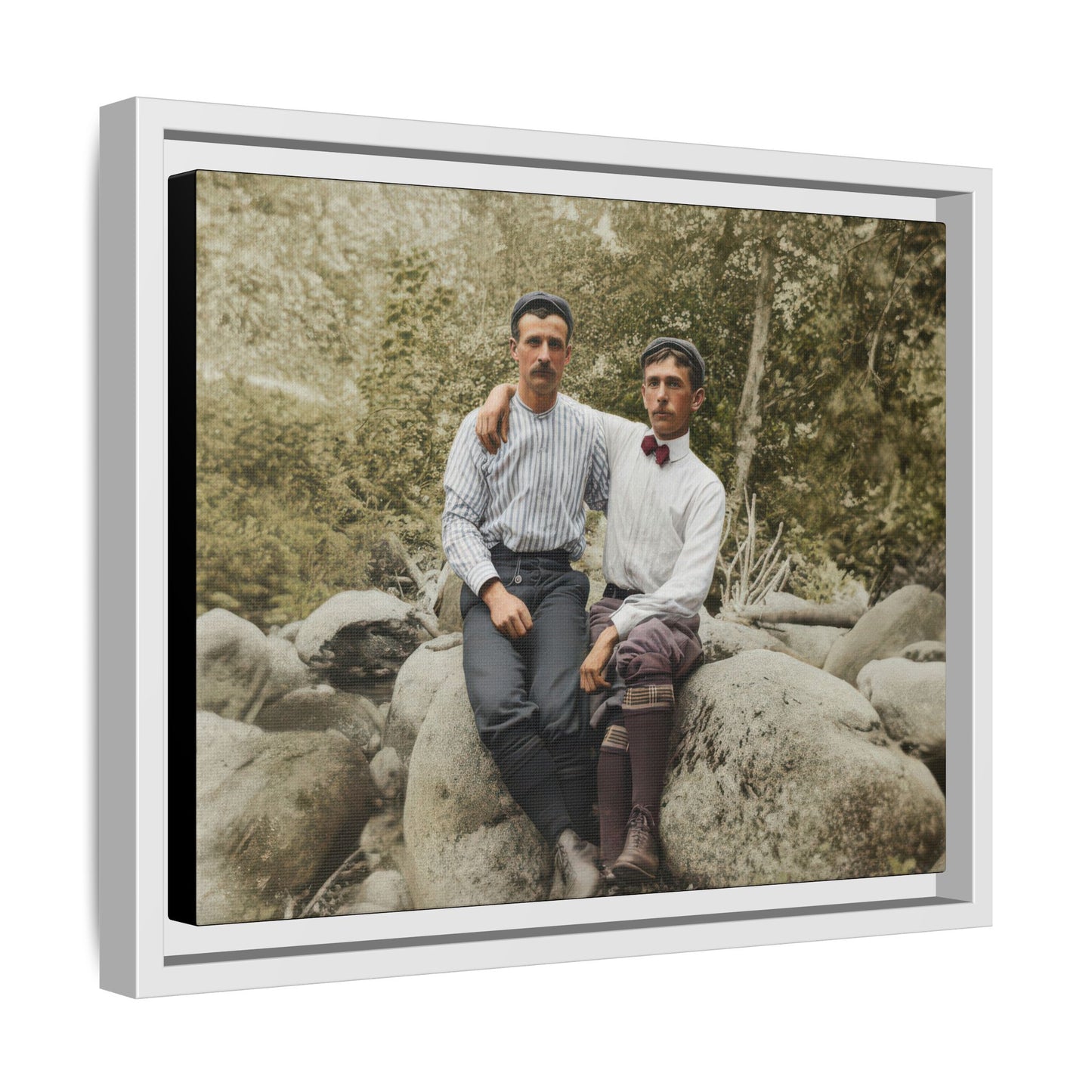 paire 113 | Framed Vintage Photo - Matte Canvas