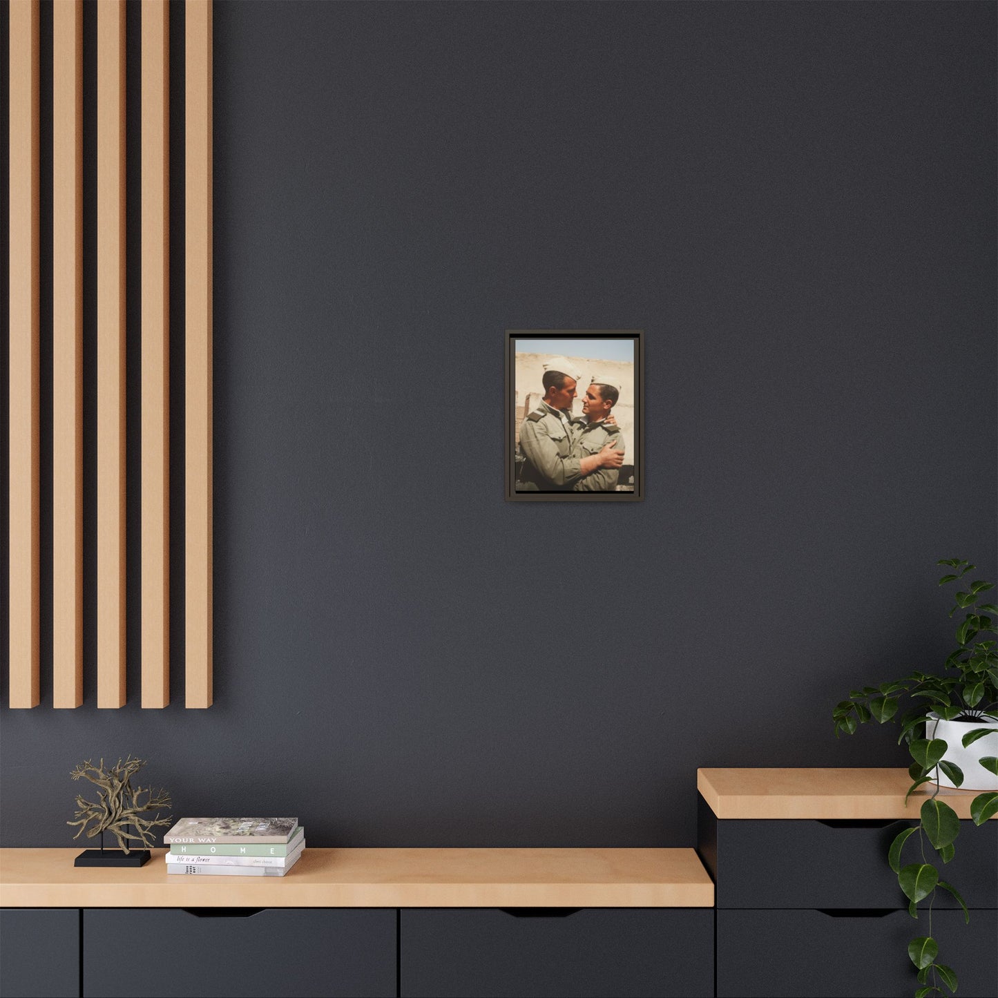 paire 133 | Framed Vintage Photo - Matte Canvas