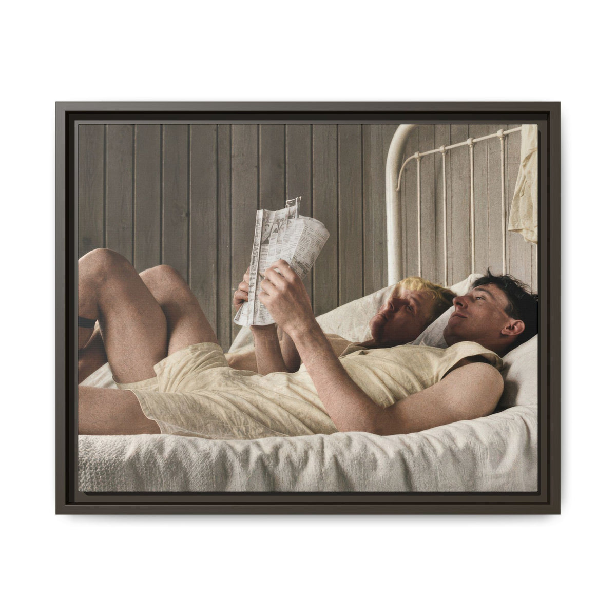 paire 160 | Framed Vintage Photo - Matte Canvas
