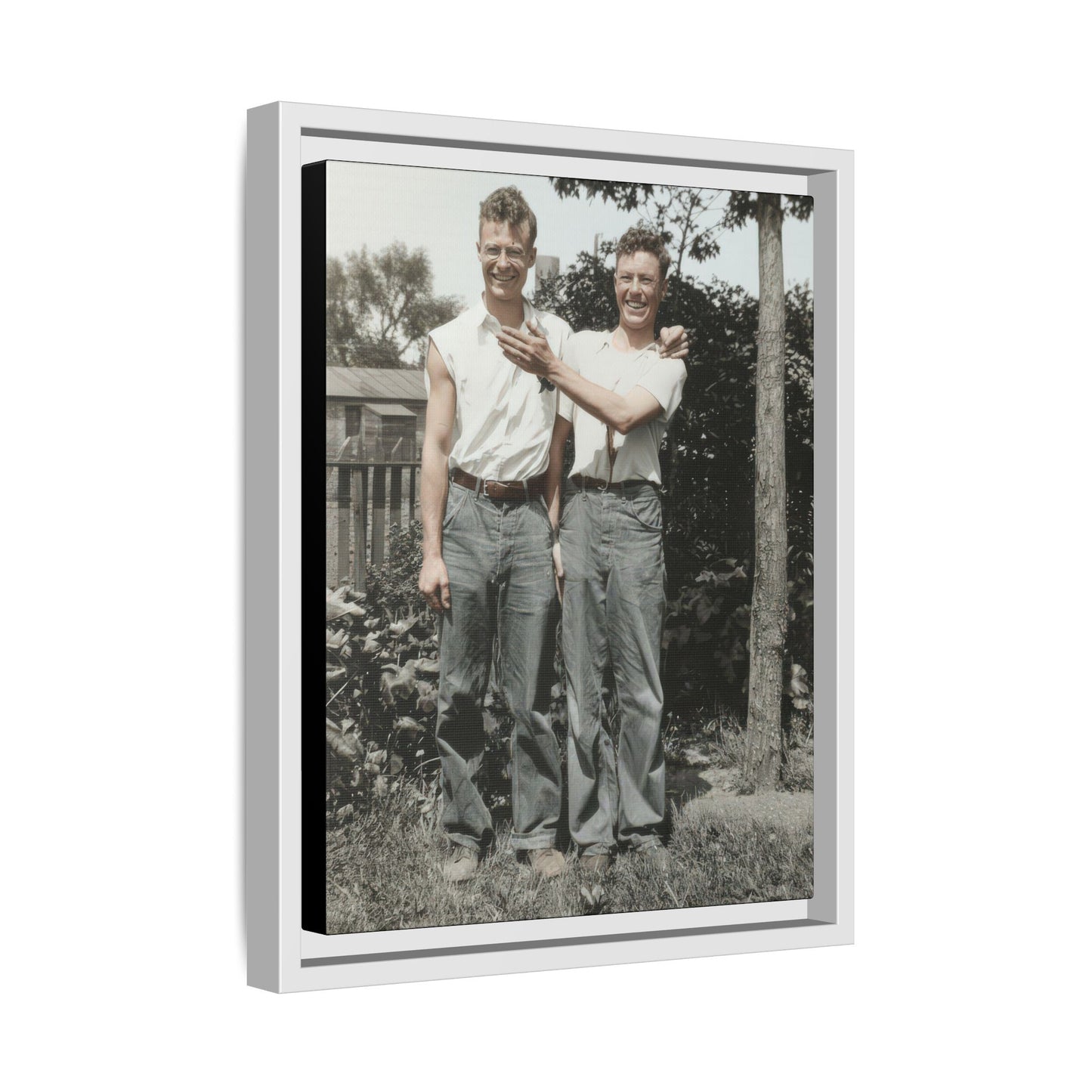 paire 052 | Framed Vintage Photo - Matte Canvas