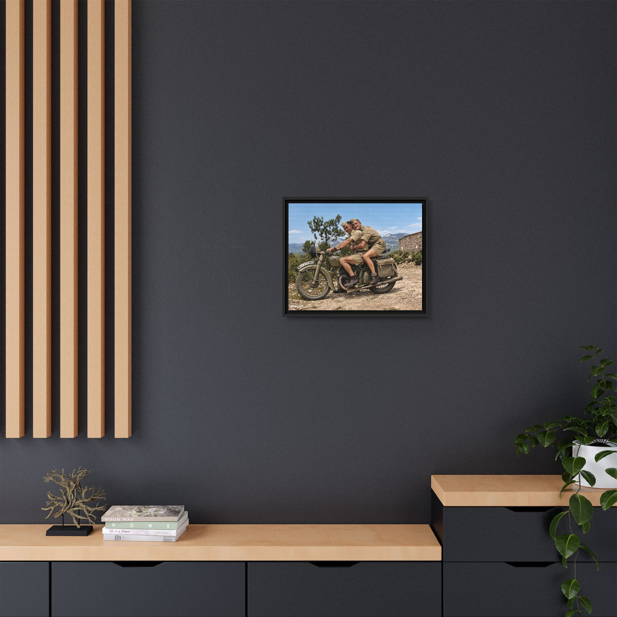 paire 166 | Framed Vintage Photo - Matte Canvas