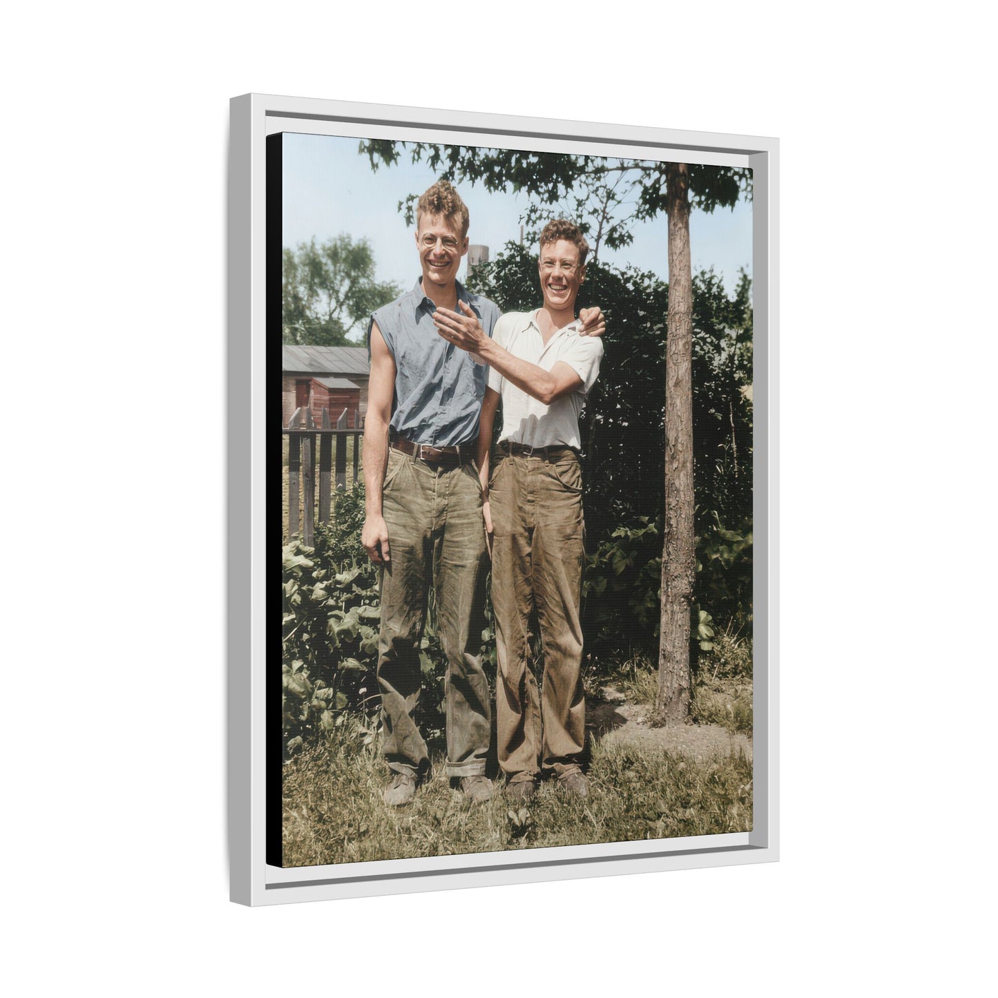 paire 052 | Framed Vintage Photo - Matte Canvas