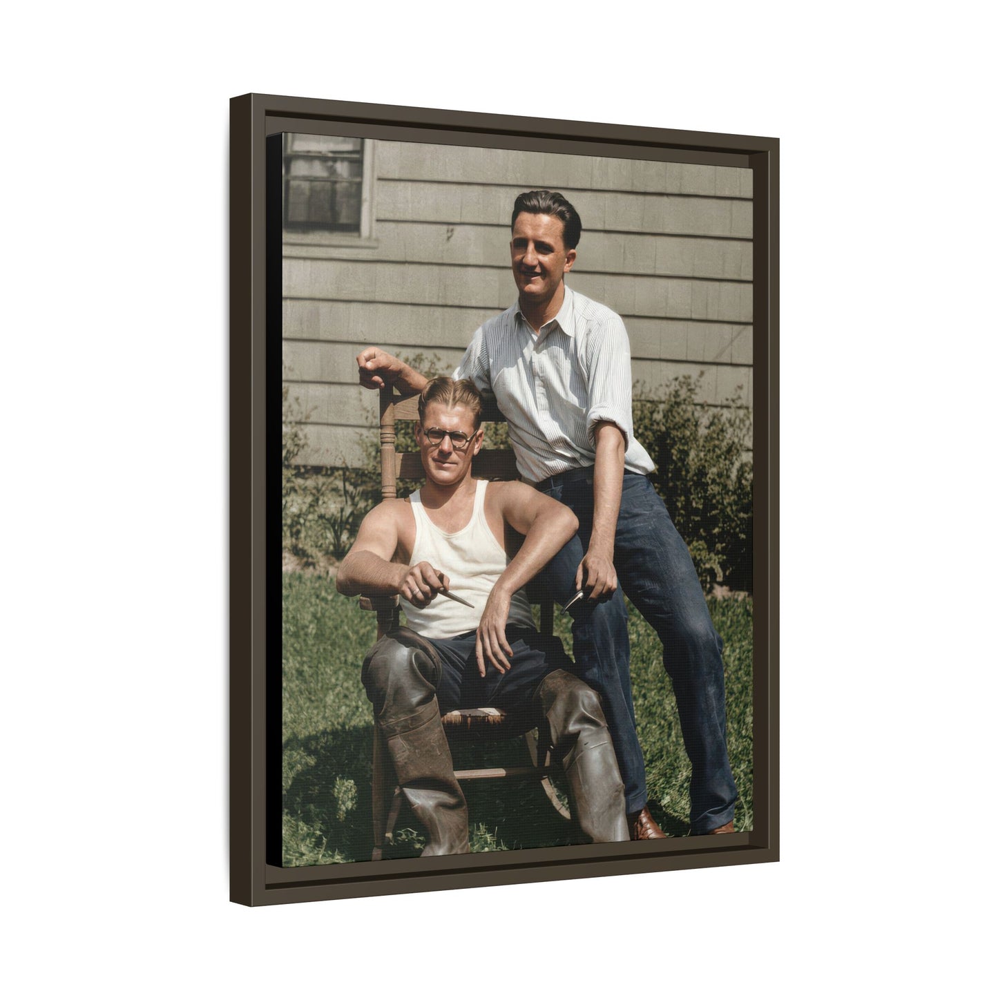 paire 064 | Framed Vintage Photo - Matte Canvas