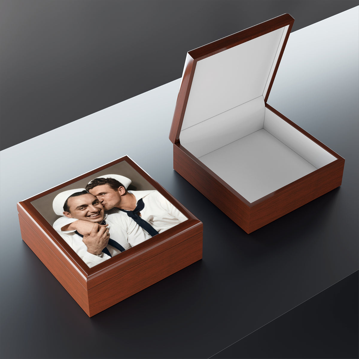 Paire 155 | Vintage Photobooth Series | Sailor Cheek Kiss Keepsake Box