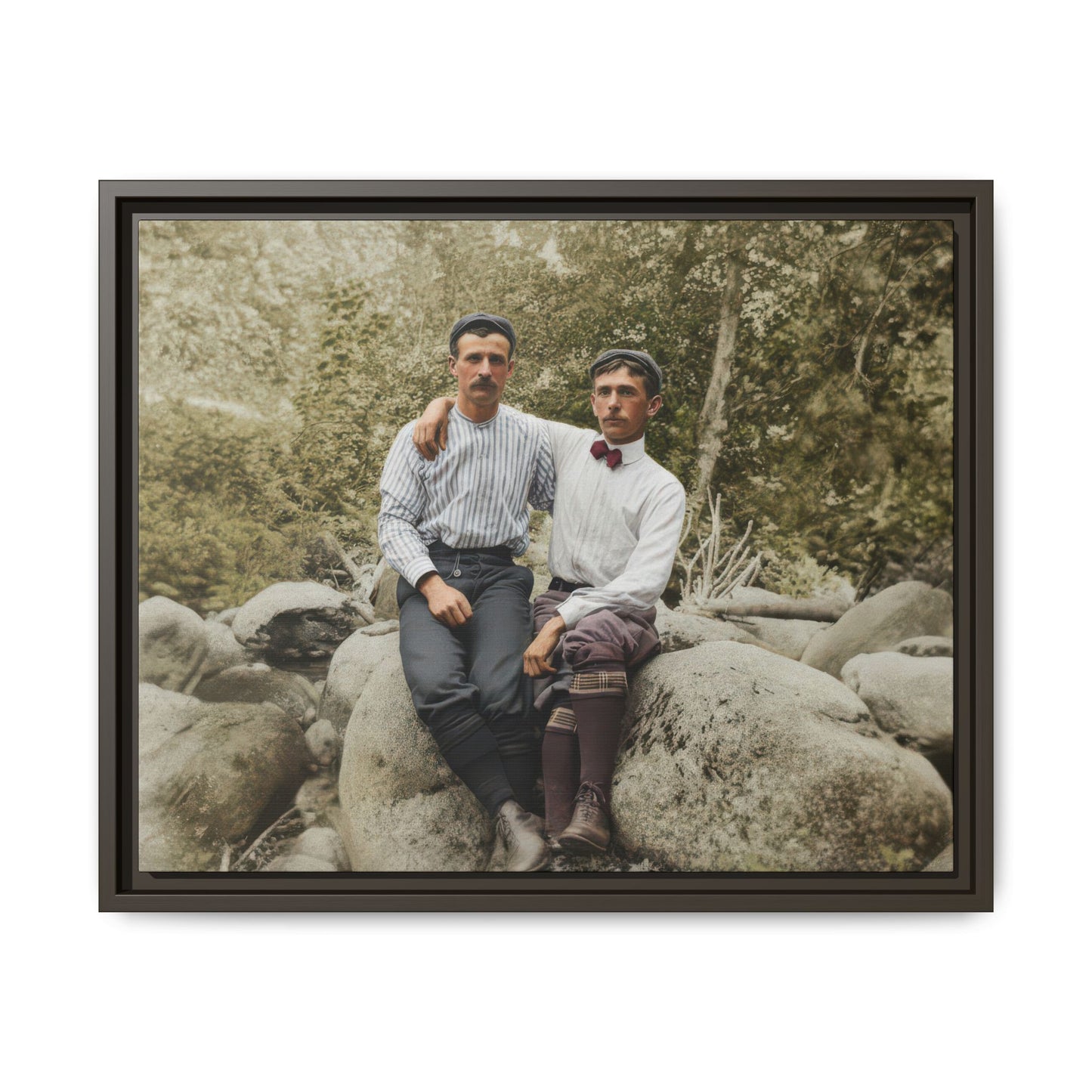 paire 113 | Framed Vintage Photo - Matte Canvas