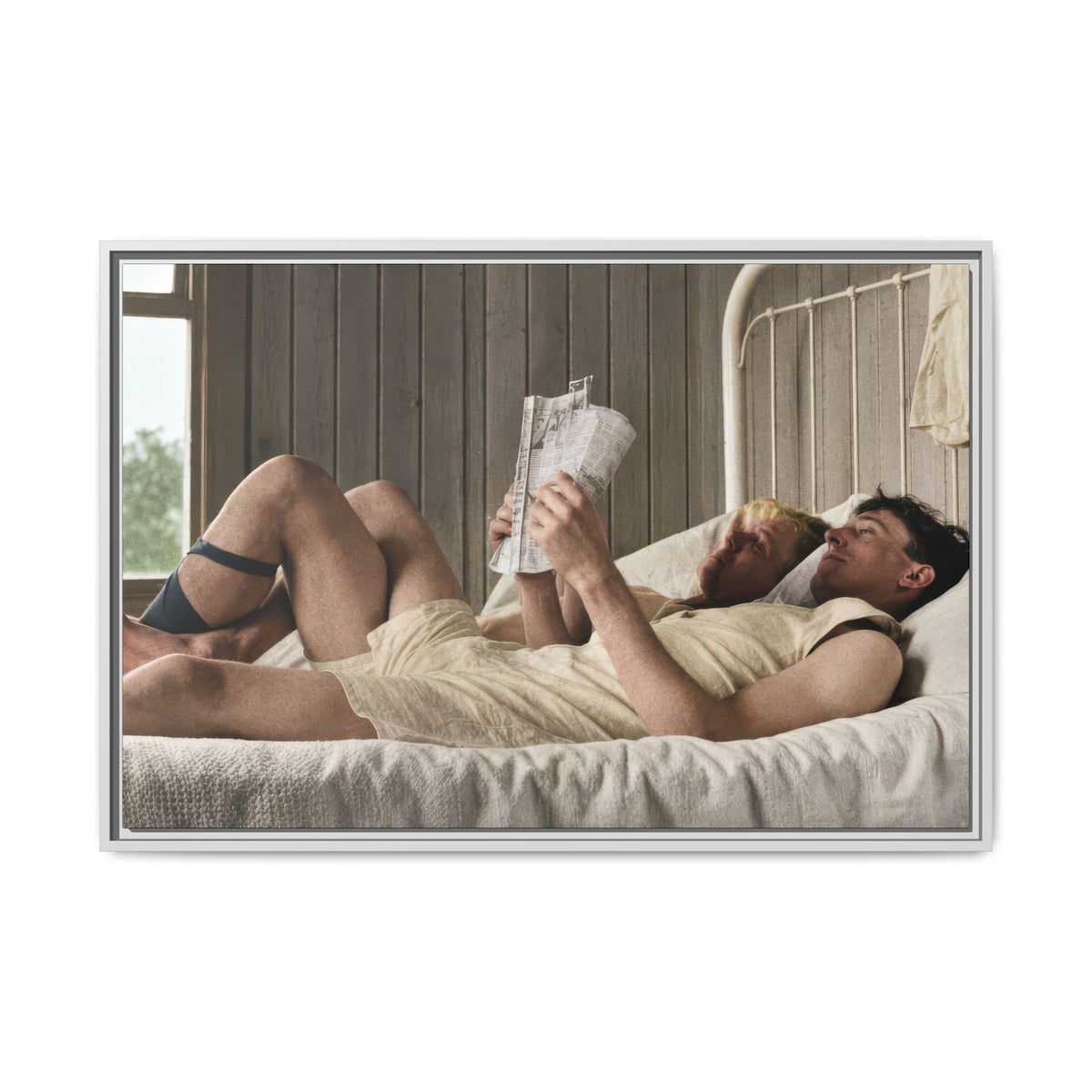 paire 160 | Framed Vintage Photo - Matte Canvas