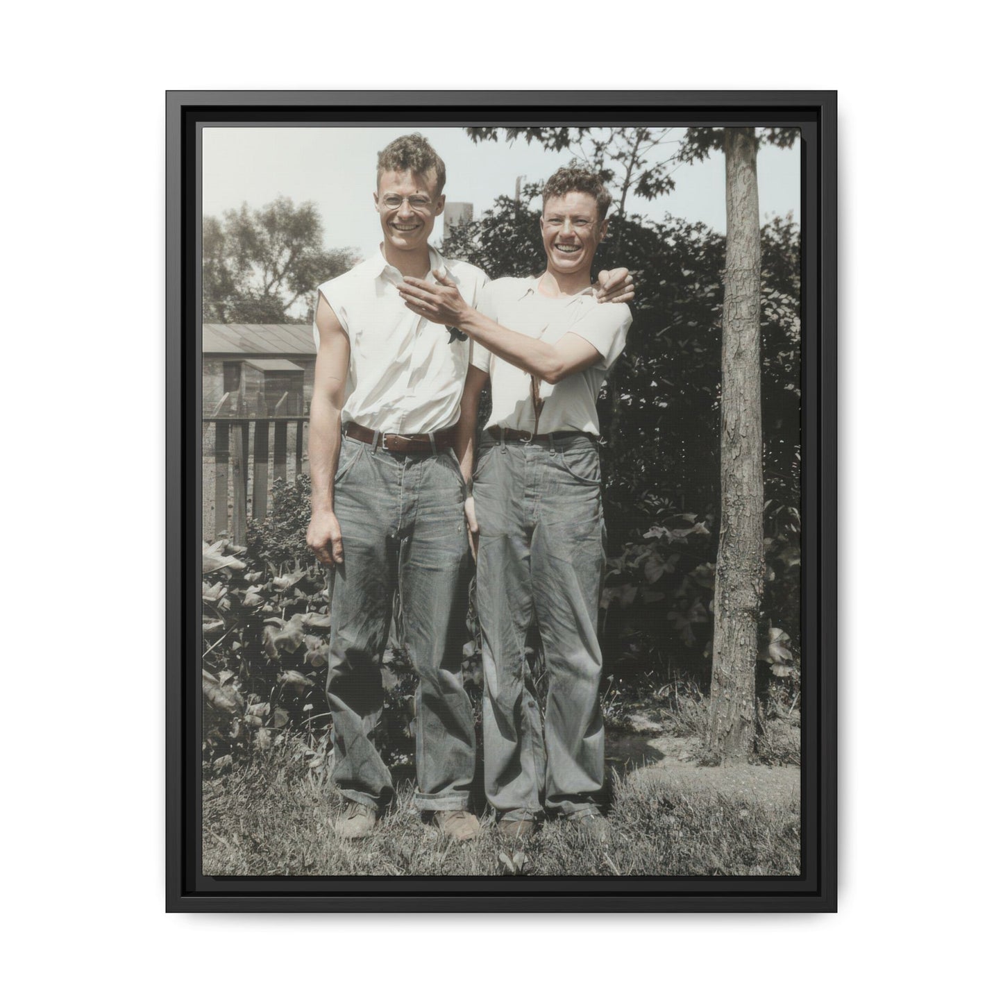 paire 052 | Framed Vintage Photo - Matte Canvas