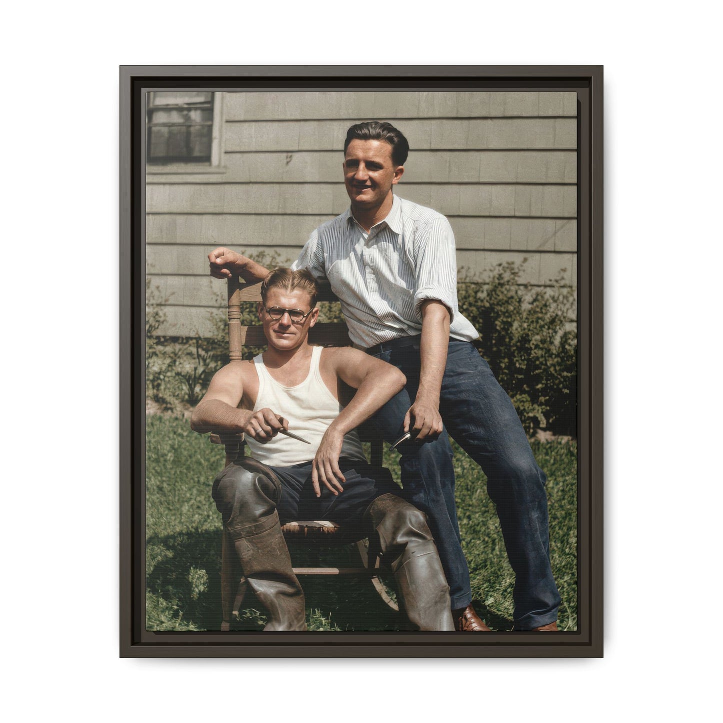 paire 064 | Framed Vintage Photo - Matte Canvas