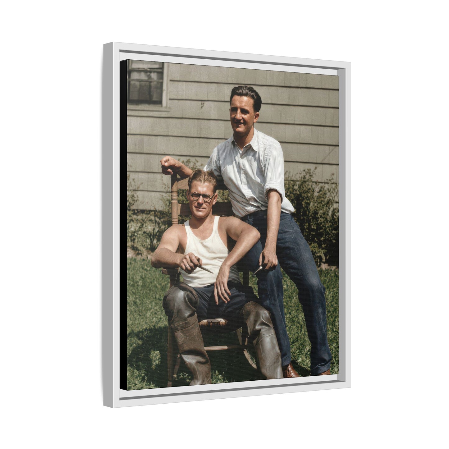 paire 064 | Framed Vintage Photo - Matte Canvas