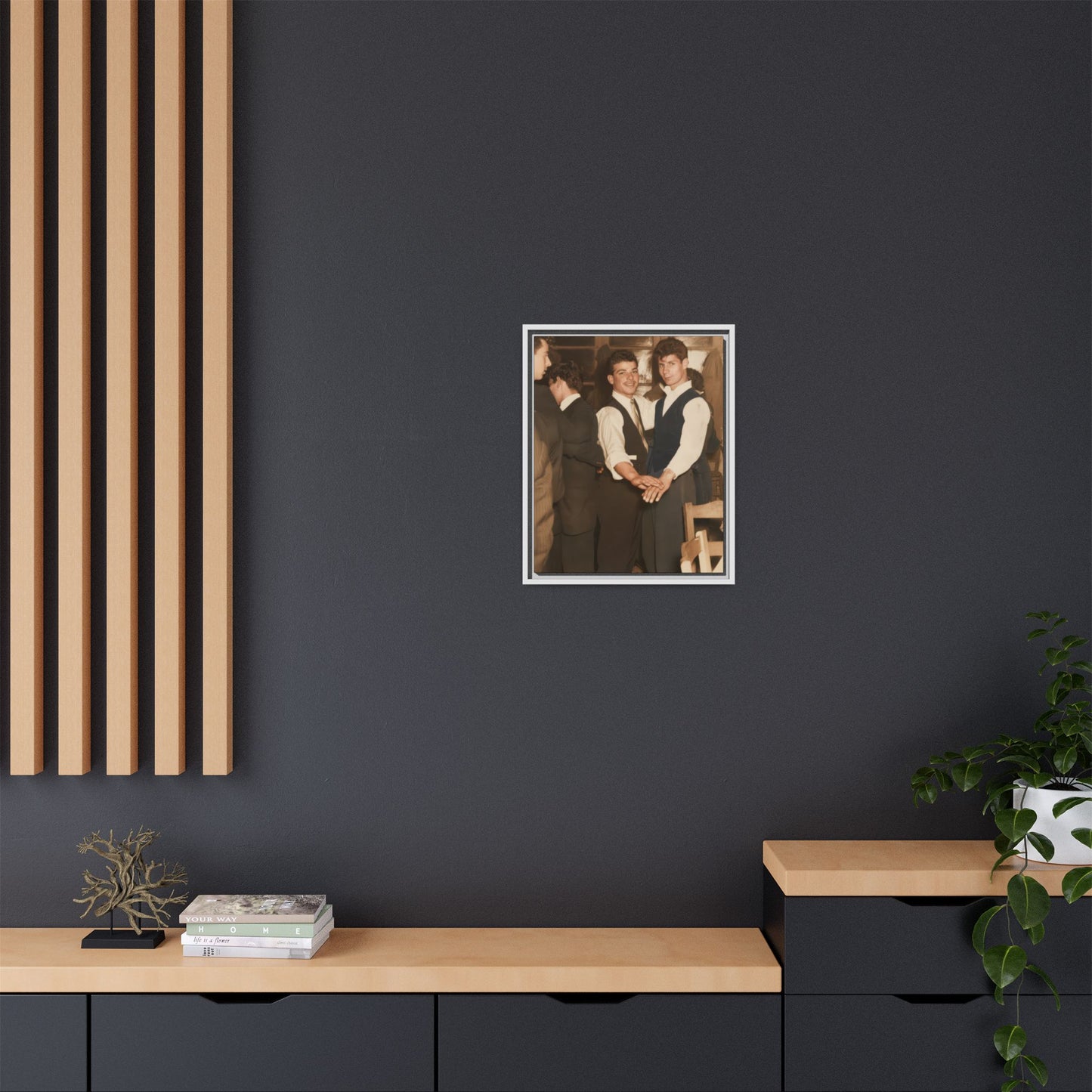 paire 134 | Framed Vintage Photo - Matte Canvas