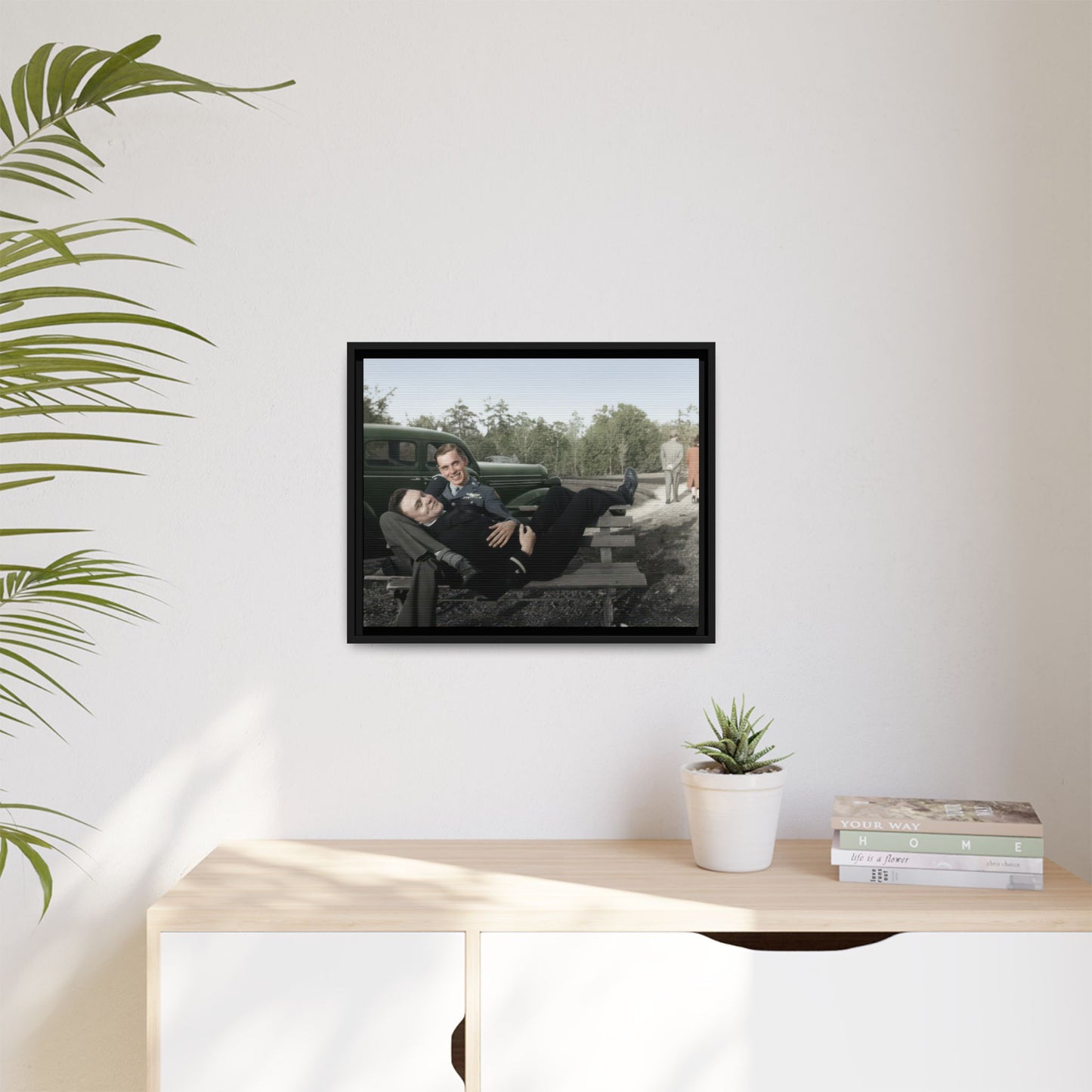 paire 107 | Framed Vintage Photo - Matte Canvas