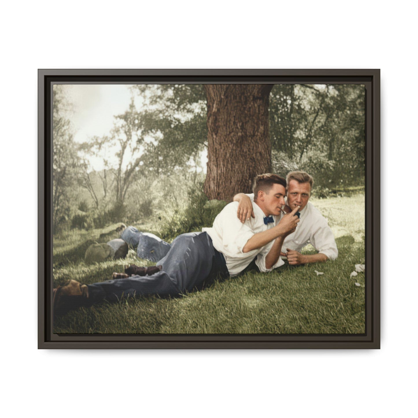 paire 137 | Framed Vintage Photo - Matte Canvas
