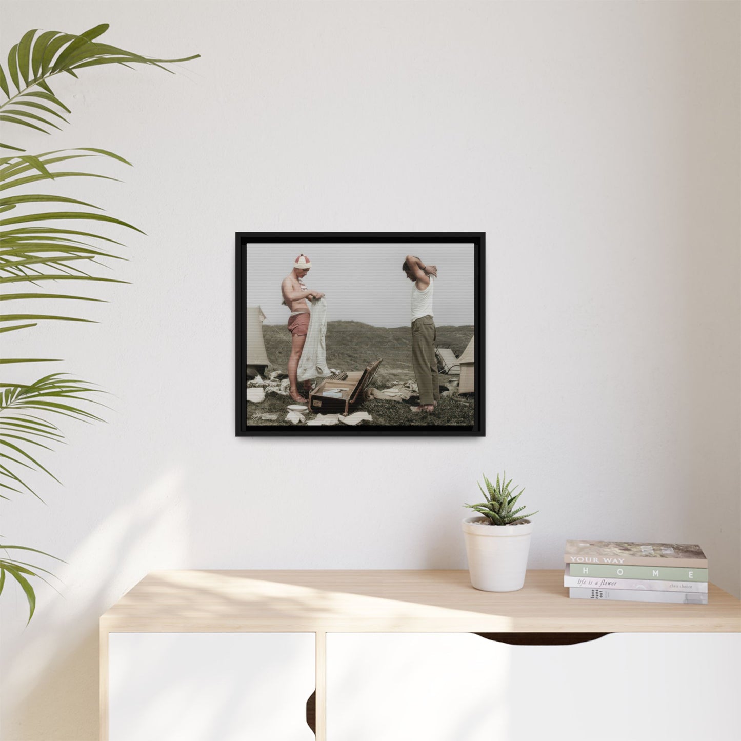 paire 077 | Framed Vintage Photo - Matte Canvas