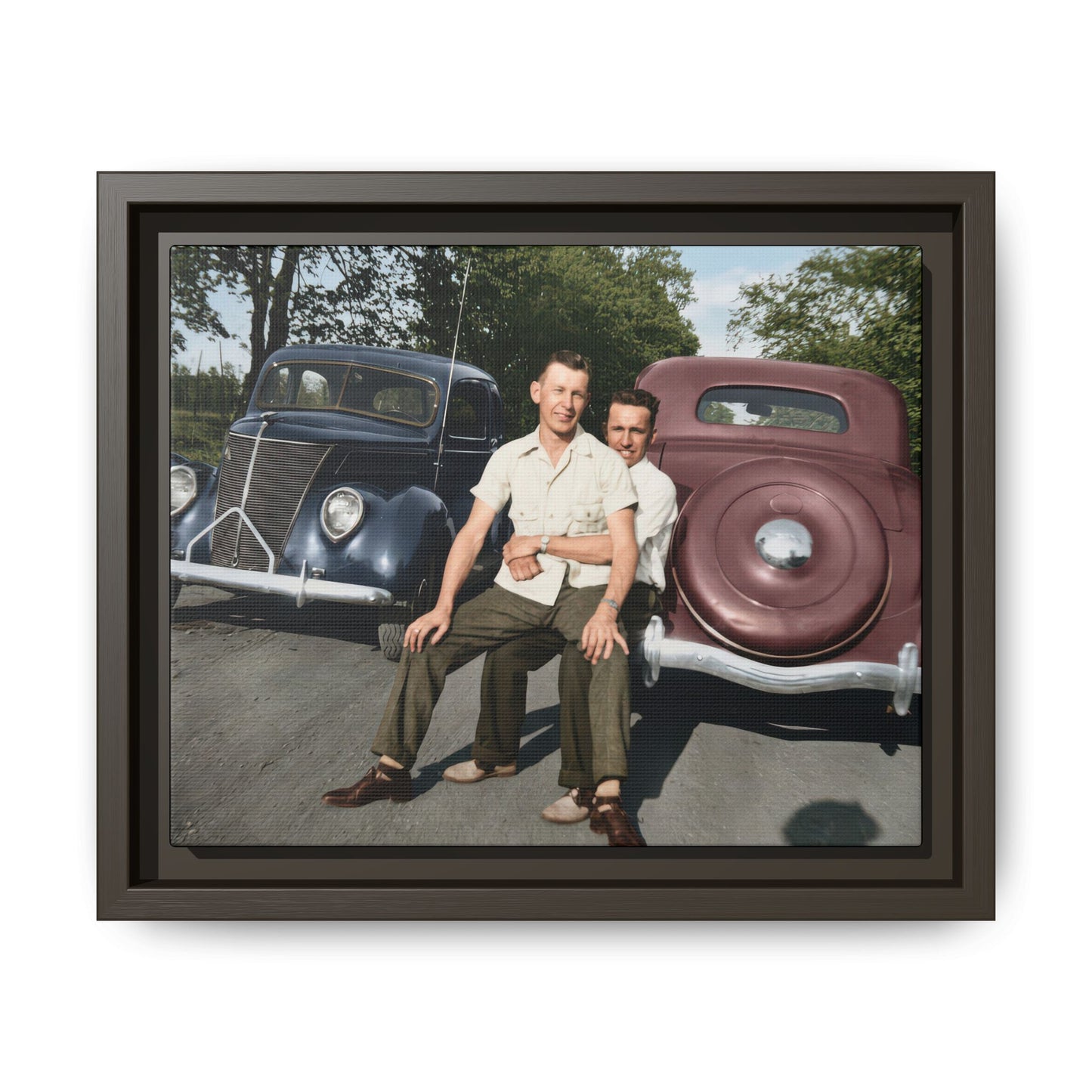 paire 145 | Framed Vintage Photo - Matte Canvas