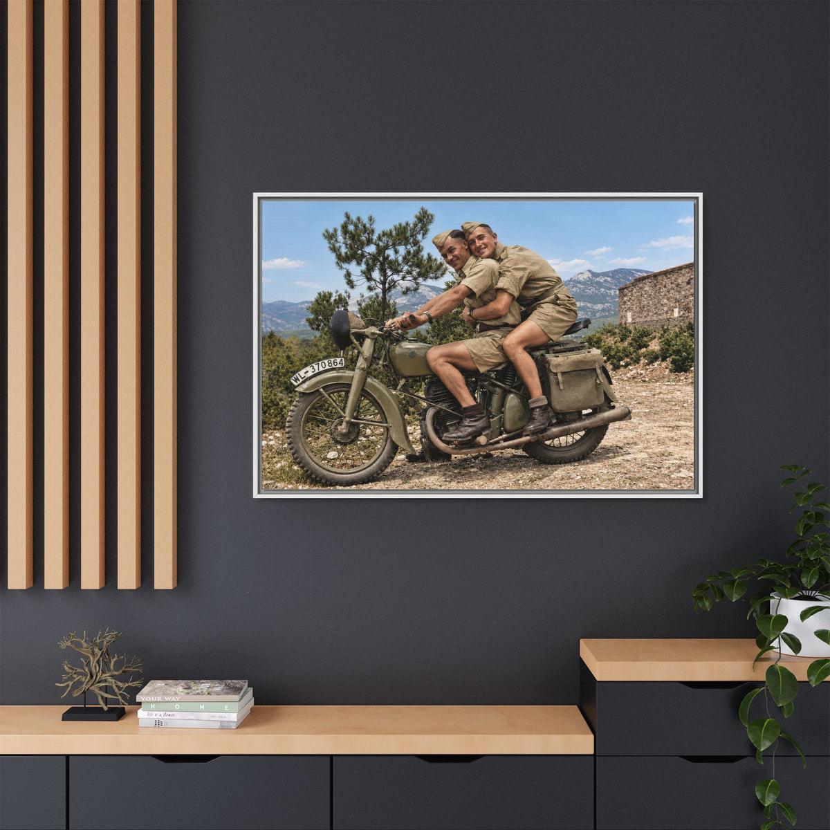 paire 166 | Framed Vintage Photo - Matte Canvas
