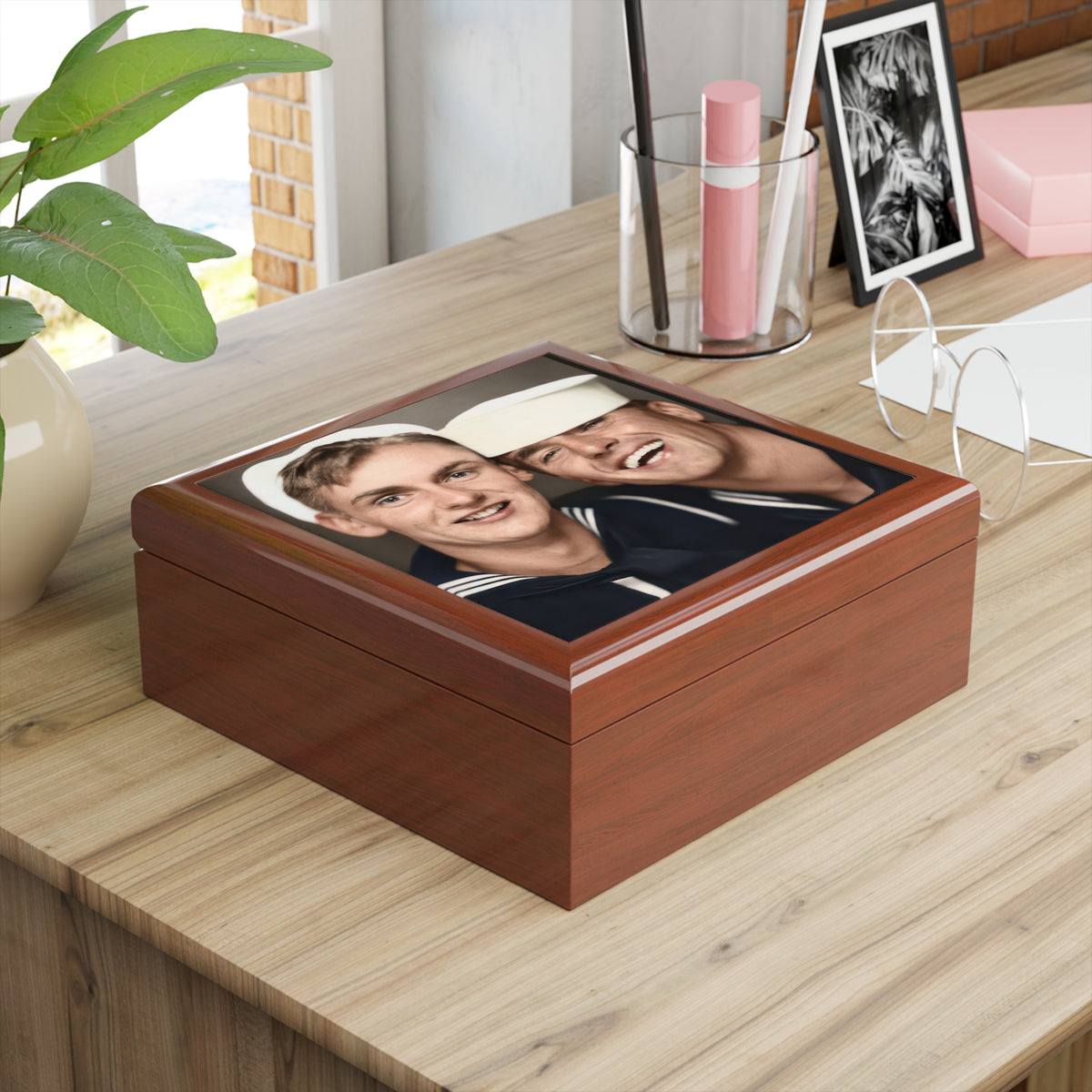 Paire 154 | Vintage Photobooth Series | Two Smiling Sailors Keepsake Box