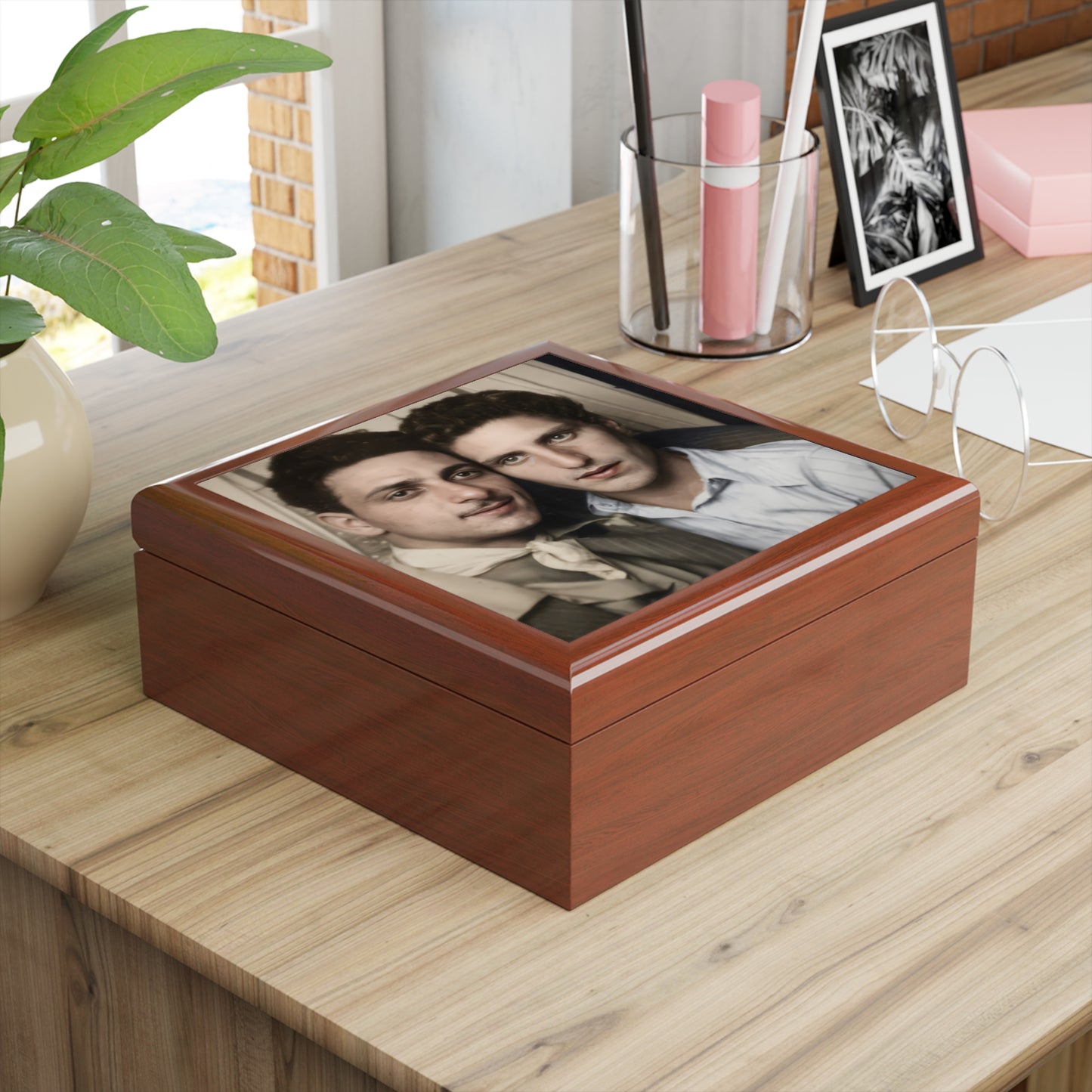 Photobooth Photo Jewelry Box – Vintage Portrait Keepsake
