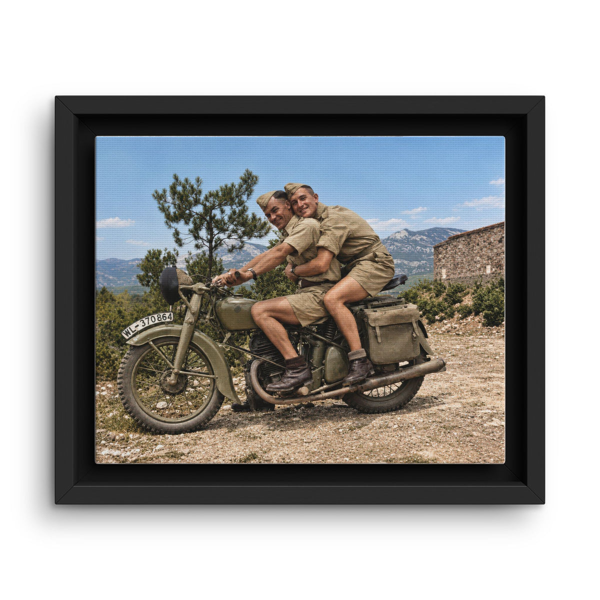 paire 166 | Framed Vintage Photo - Matte Canvas