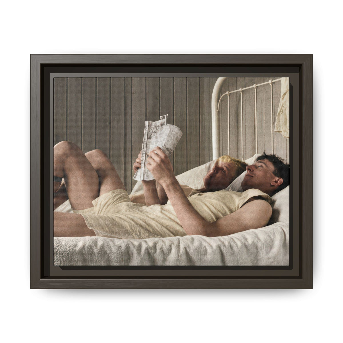 paire 160 | Framed Vintage Photo - Matte Canvas