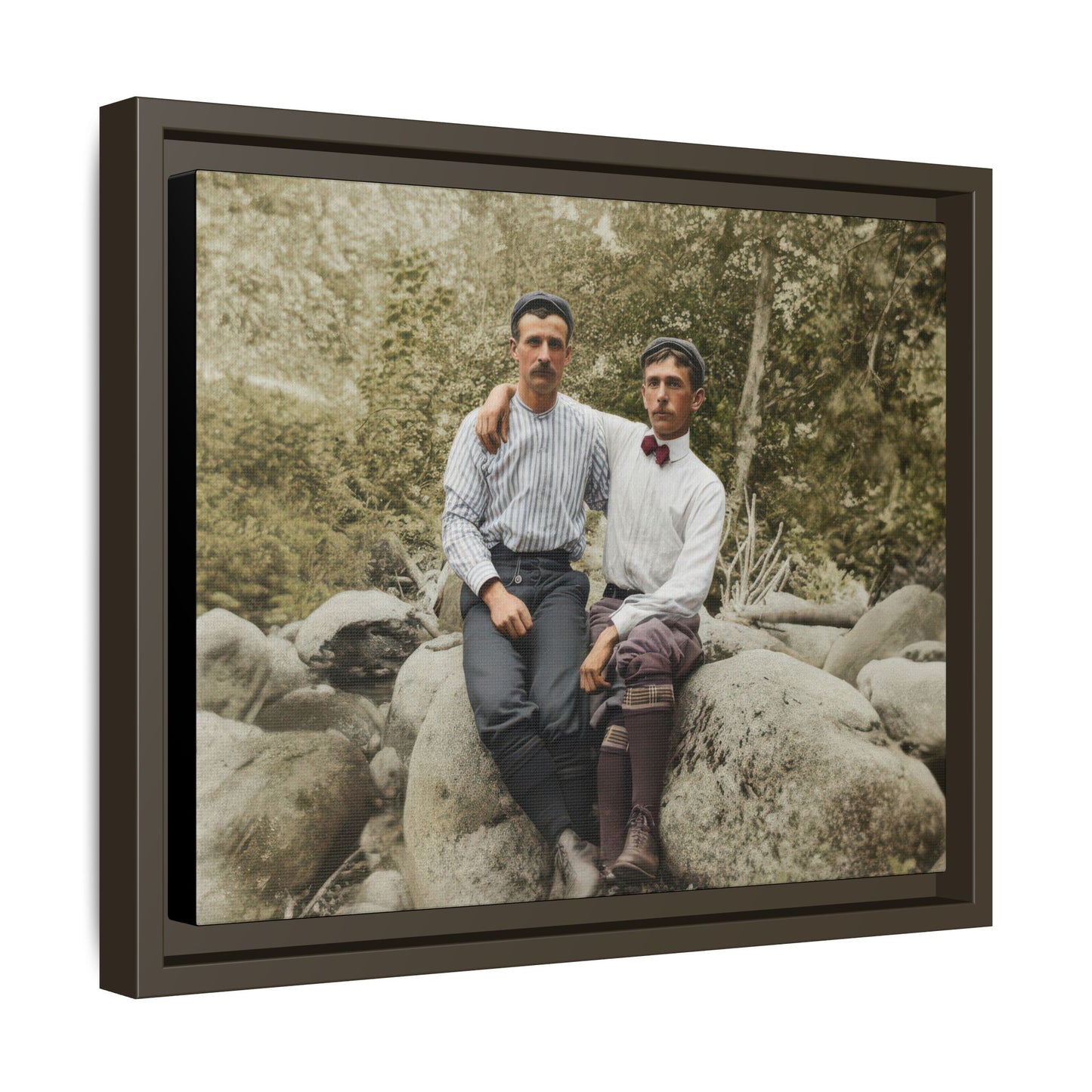 paire 113 | Framed Vintage Photo - Matte Canvas