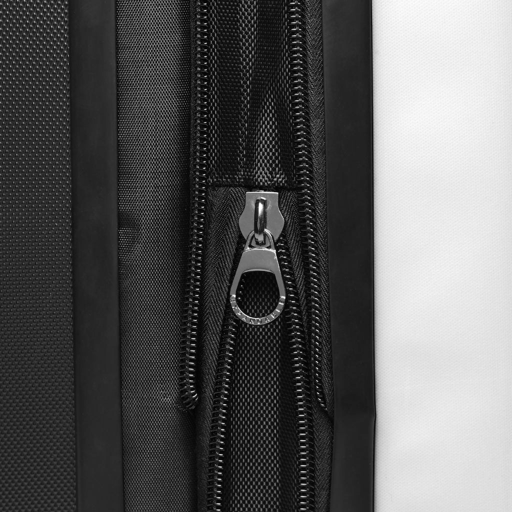 paire 043 | Suitcases